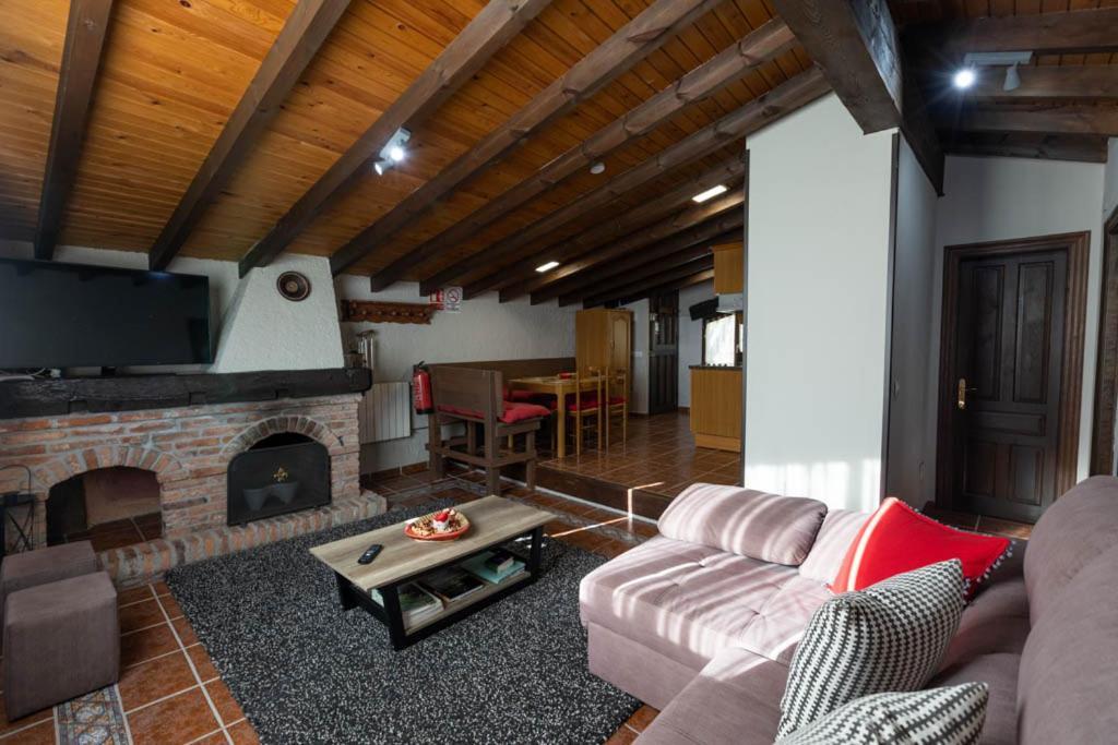 Apartamentos El Coritu Nieda Extérieur photo